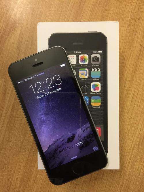 Apple Iphone 5s16gb Like new staring at R100