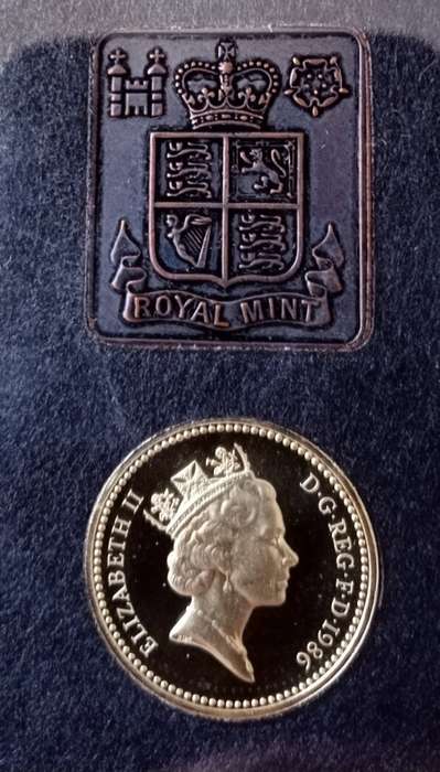 Beautiful 1986 British Royal Mint proof set
