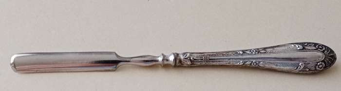 Vintage silver handled cuticle pusher