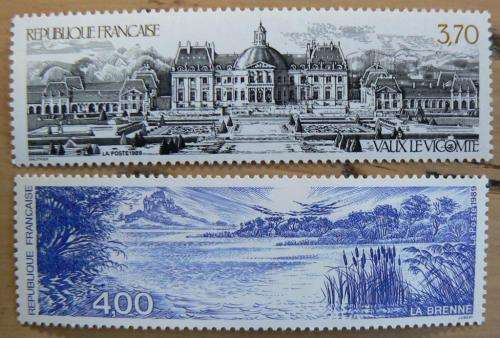 1989 France lot of 39 MNH stamps + strips + block of 4 + 3 booklets - CV$100