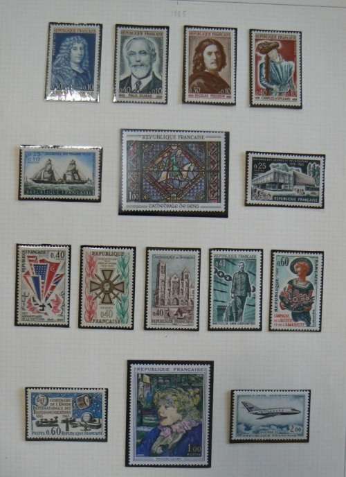 1965 France lot of 32 MNH stamps + strip + booklet on 3 pages - CV$35