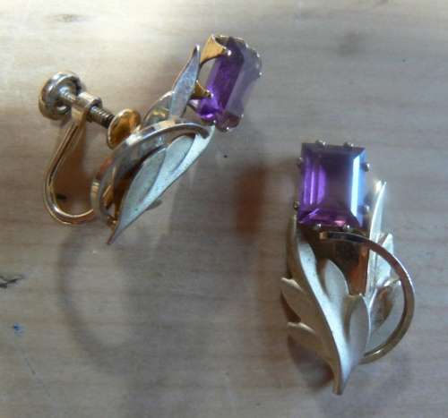 14ct gold filled pendant with unknown purple stone PLUS one free similar earring