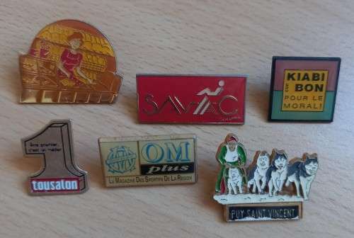 Lot of 40 vintage lapel pin badges - mostly French