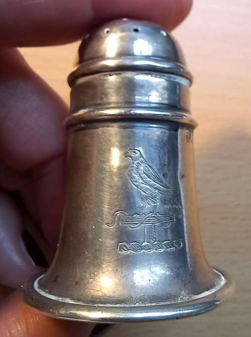 Pretty art deco 1935 small silver salt shaker by Levi & Salaman of Birmingham