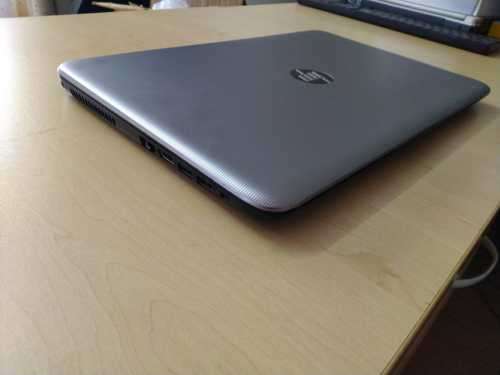 HP Laptop with AMD Radeon Graphics - i7 (7th Gen) - 8GB DDR4 - 15.6" HD Dsiplay