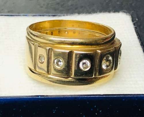 9ct Gold Mens Ring with Diamonds 9.4grams