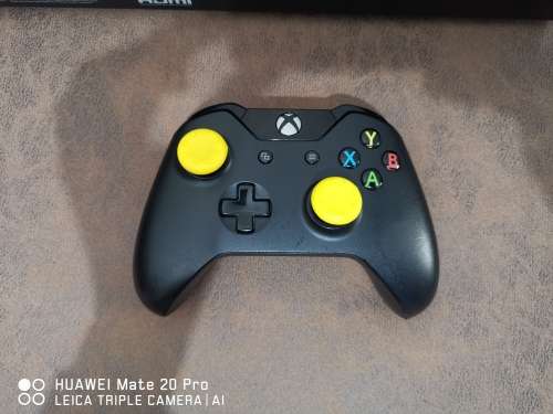 ***AMAZING DEAL*** XBOX ONE 500GB + CONTROLLER + 1 MONTH PAID XBOX ULTIMATE + POWER SUPPLY