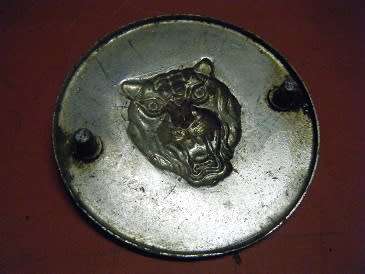 JAGUAR XJ6 1970'S WHEEL HUB CAP EMBLEM