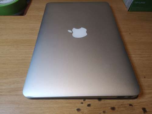 Macbook Air  !!! Super neat !!!! Please read !!!