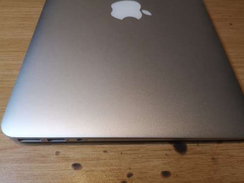Macbook Air  !!! Super neat !!!! Please read !!!