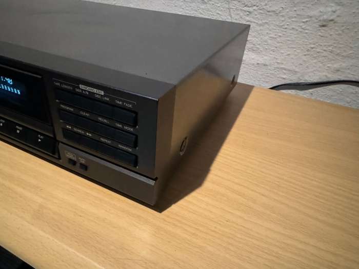 Technics CD player