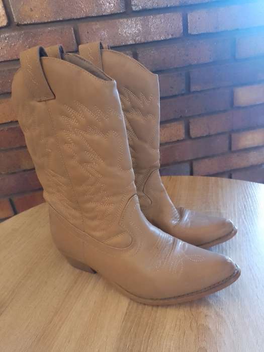 Size 7 Bronx boots