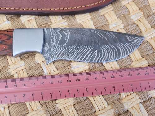 For the Collector ! Hand Made Damascus steel knife with Sheath ! No3
