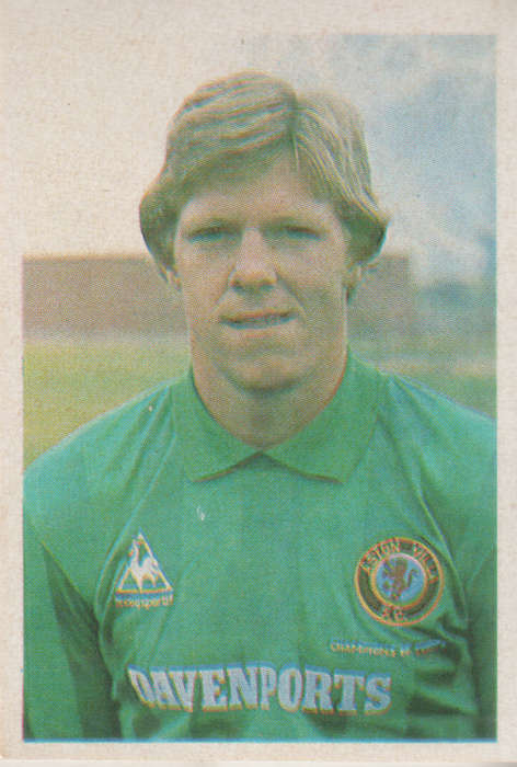 SOCCER 83-84 NIGEL SPINK NO 23