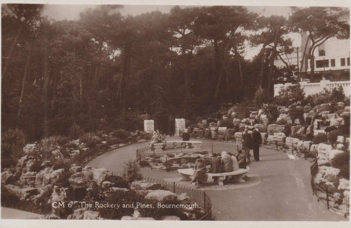 MINT POST CARD