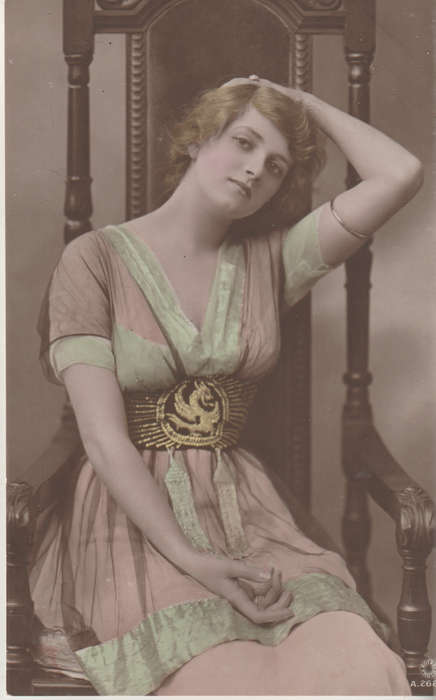 MINT POST CARD