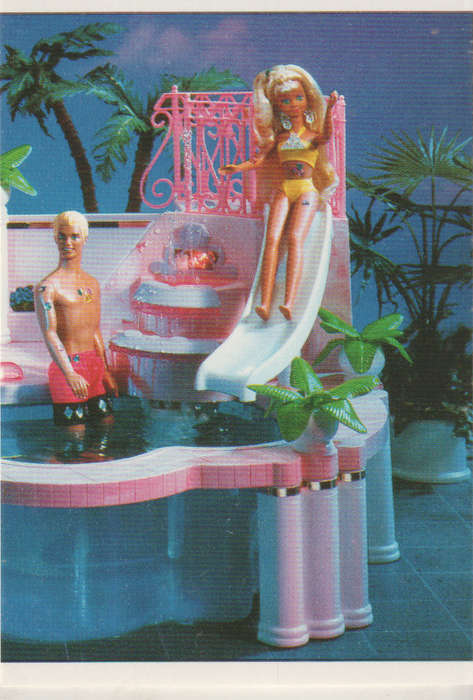 PANINI BARBIE STYLE COLLECTABLE STICKER #33