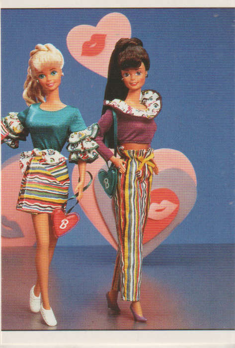 PANINI BARBIE STYLE COLLECTABLE STICKER #84
