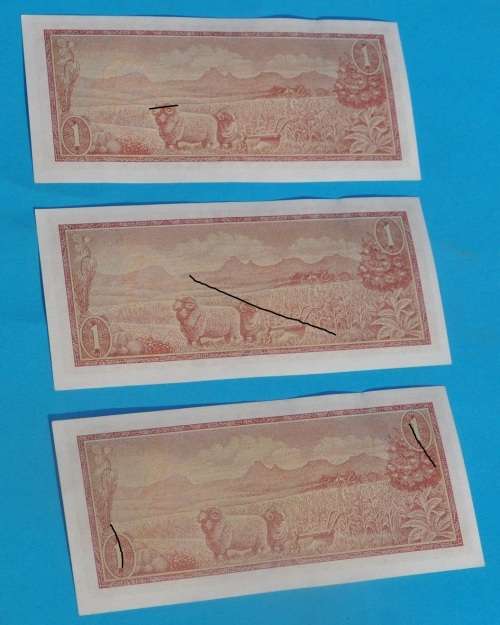 SOUTH AFRICA Three 1 Rand 1975 Banknotes TW de Jongh - UNC in SEQUENCE