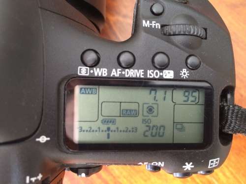 Canon EOS 7D 18MP PROFESSIONAL Digital SLR Camera (BODY)
