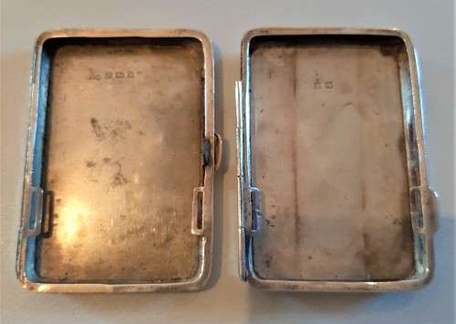 Vintage 1918 solid sterling silver cigartte case with blue enamel lid. Hinge is damaged 77.8gr
