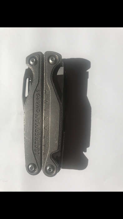 "Leatherman Charge TITANIUM TTI"!