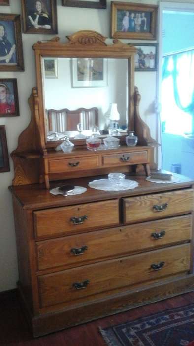 oak dressing table