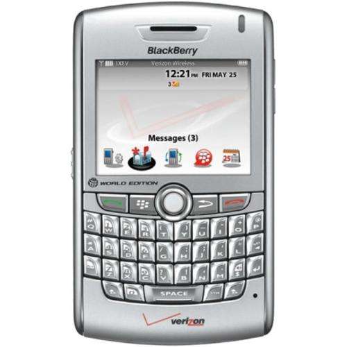 Unlocked Original BlackBerry 8830 Cell Phone PDA   BOXED with accessories color silver