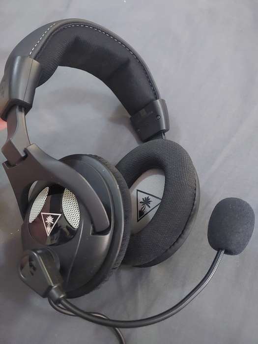 TURTLE BEACH PX24 HEADSET WITH MIC (works on Playstation, Xbox, PC, Mobile)