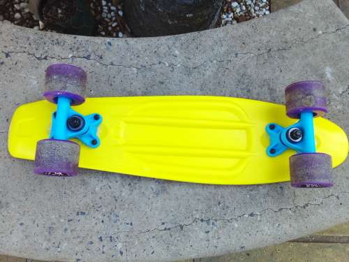 RETRO LOOKING - X-CALIBER SINCE 1976 60MM 83A SKATEBOARD - LONGBOARD