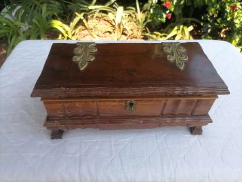 Imbuia Ball & Claw Jewelry Box - With Original Key