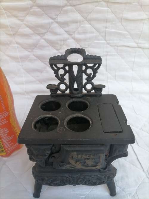 1950s- Antique Crescent Cast Iron Wood Cook Stove Salesman Sample
