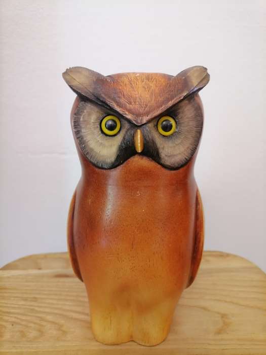 Large OWL Feathers of Knysna Gallery carved and hand painted Ltd Owl - 1291 of 2000 - 21 CM