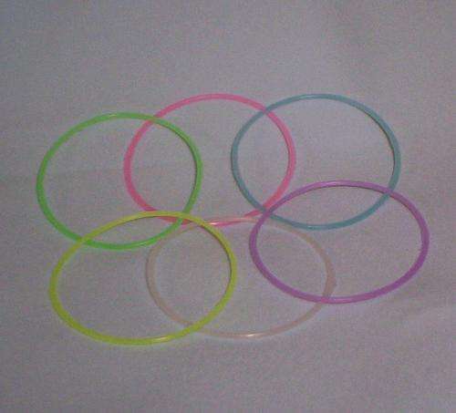 Kiddies Glow-in-the-dark bracelets.