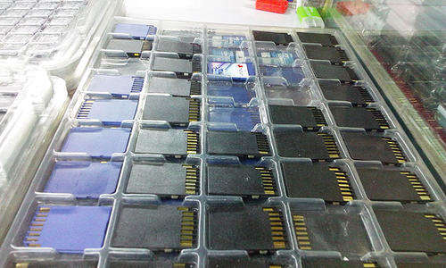 4 GB SD Memory Card To be used with your Tablets & Phones!!!