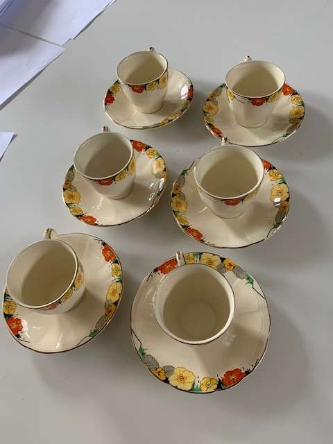 Beautiful Alfred Meakin demitasse set with milk jug