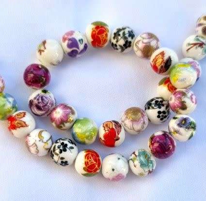 1 Strand  ( 8mm)  Mixed / Painted / Flowers / Round Porcelain Beads +/- 30pcs