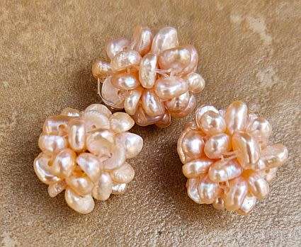 1 Pc x (+/- 15mm) Peach  / Natural Cultured Freshwater Pearl / Handmade/ Round / Cluster Bead
