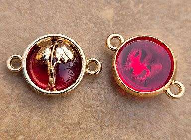 *Clearance Sale*1pc  Gold Tone / Tulips / Red Glass Bead / Connector / Link / Flat Round +/-