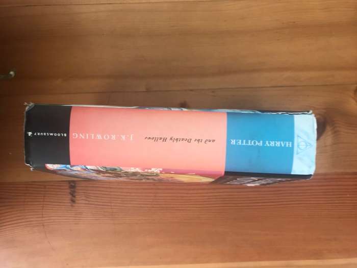 Harry Potter and The Deathly Hallows - J.K. Rowling