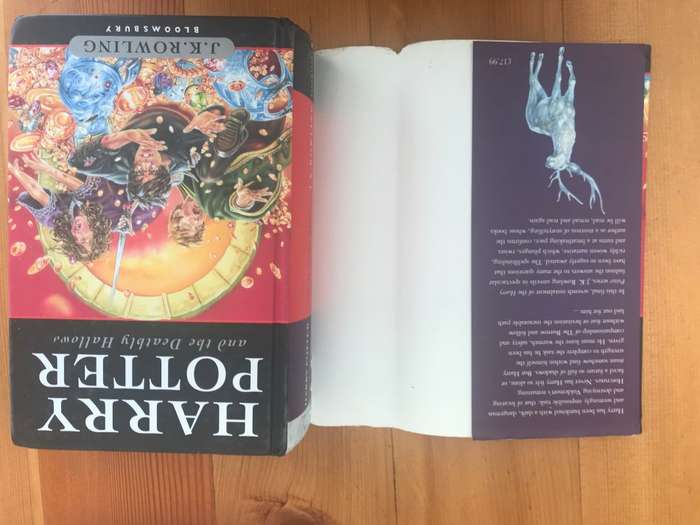 Harry Potter and The Deathly Hallows - J.K. Rowling