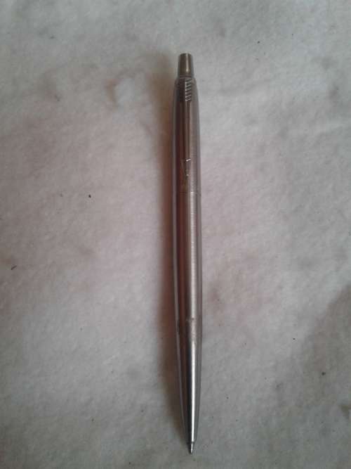 PARKER BALLPEN (MADE IN UK,T111 MEDIUM POINT)BLACK