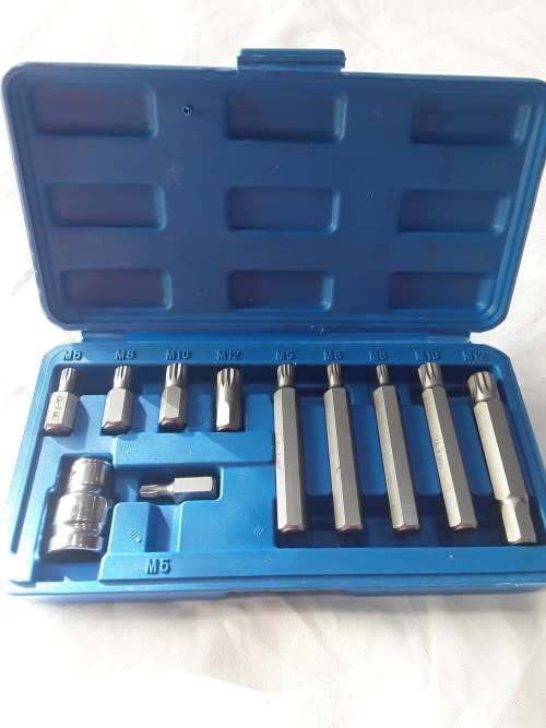 11 PIECE BIT SET