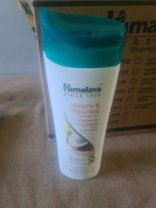 BOX OF 6 HIMALAYA VOLUME & THICKNESS SHAMPOO(400ML EACH)WITH COCONUT OIL