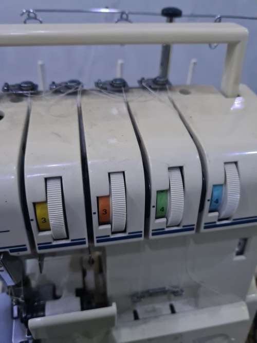 EMPISAL 500D OVERLOCKER WITH SAFETY STITCH(WORKS PERFECTLY)