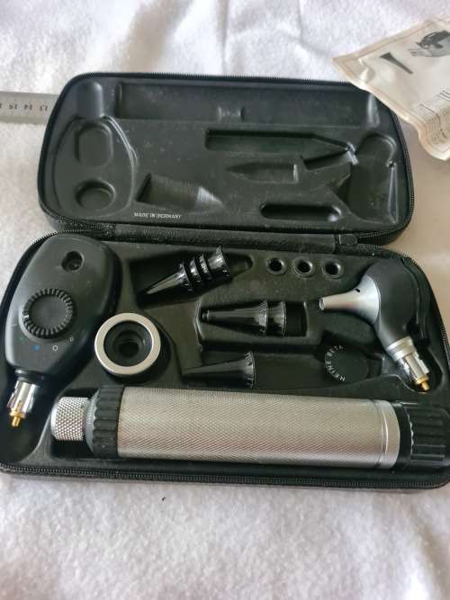 VINTAGE MEDICAL OTOSCOPE(MADE IN GERMANY)