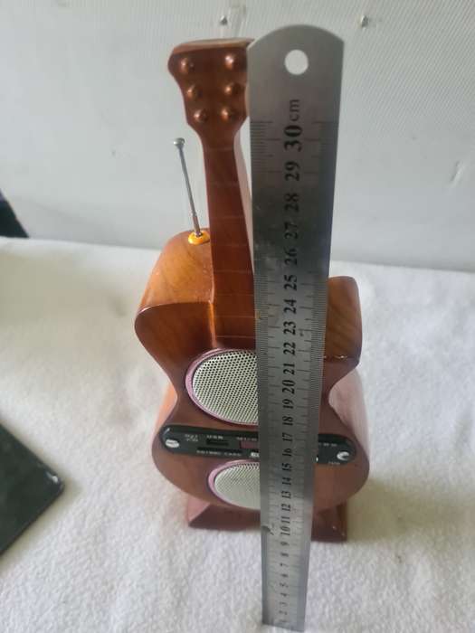 SOLID WOOD VIOLIN SHAPE USB RADIO