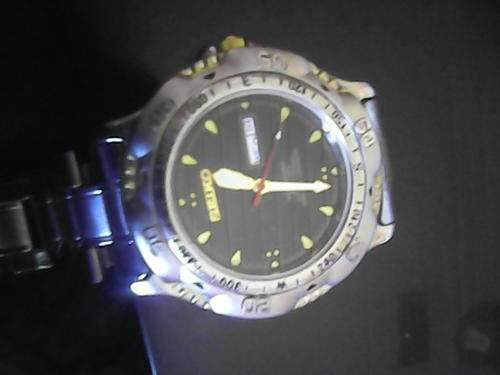 STUNNING MENS WRISTWATCH-LAST ONE