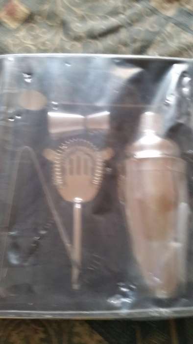 5 PIECE STAINLESS STEEL BAR ITEMS-SEE DESCRIPTION