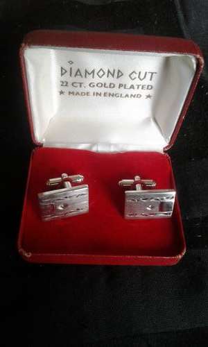 DIAMOND CUT 22CT GOLD PLATED (MADE IN ENGLAND)CUFFLINKS